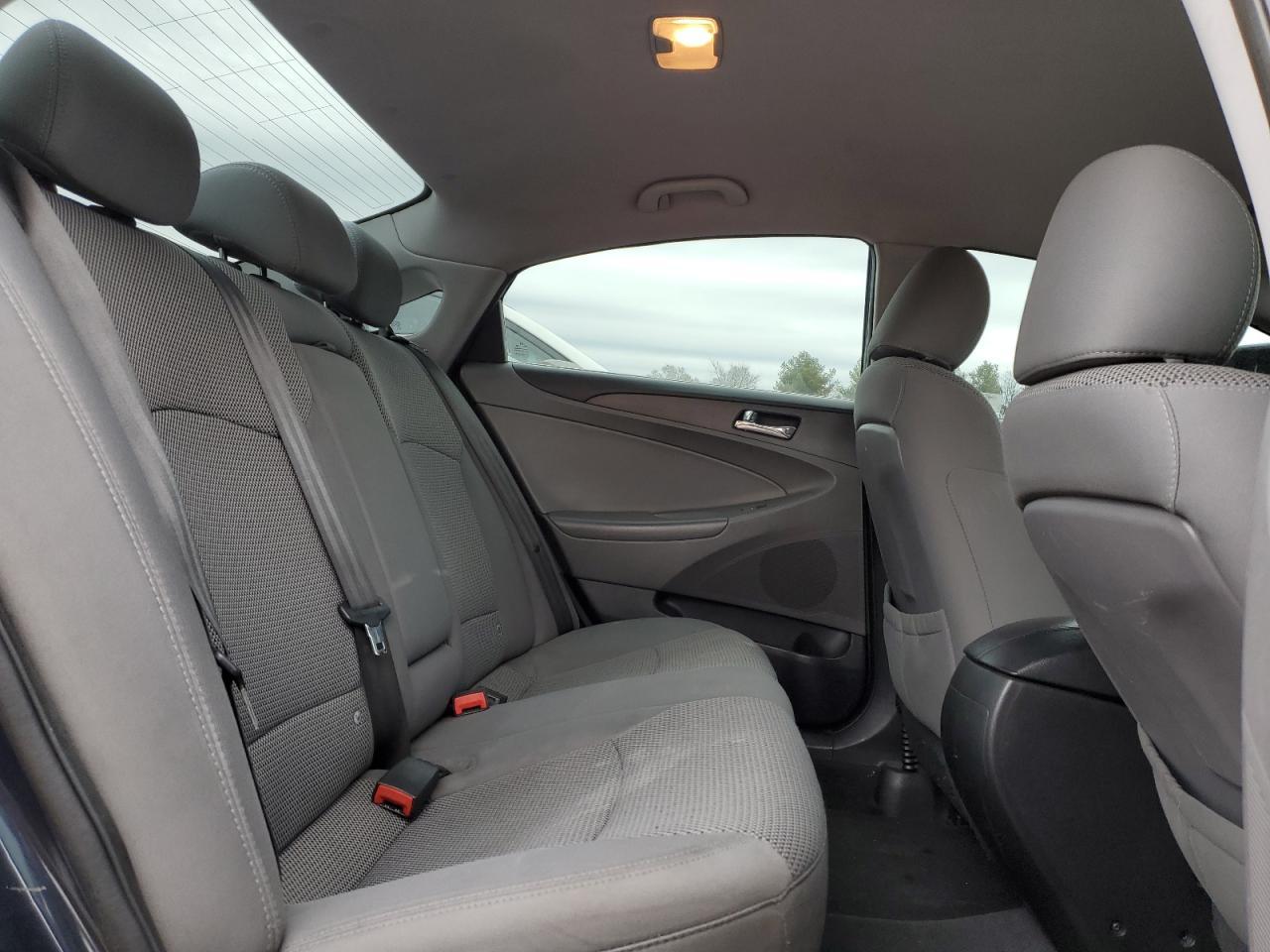 2012 HYUNDAI SONATA