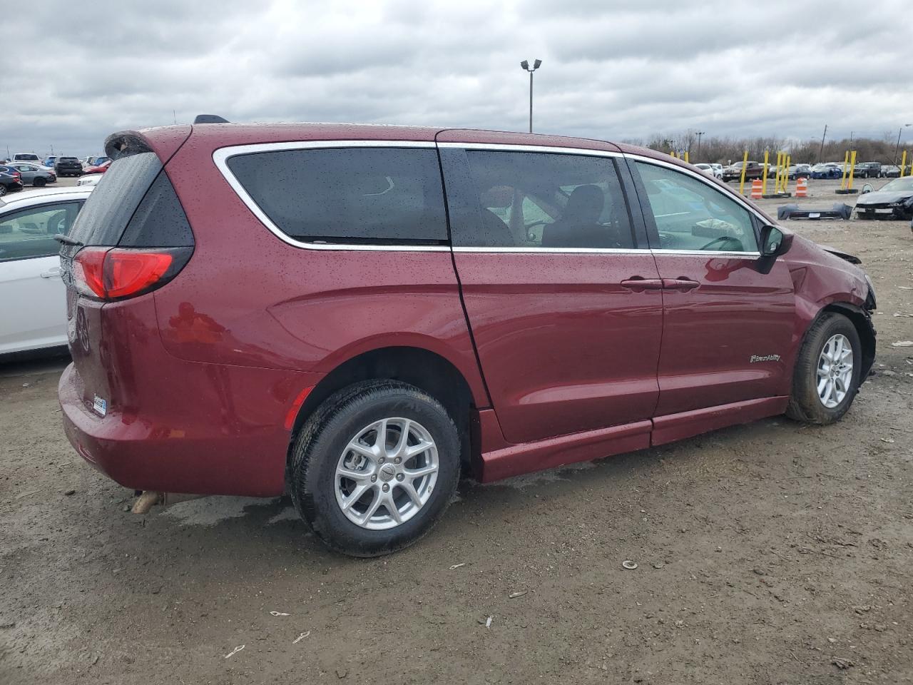 2023 CHRYSLER Voyager