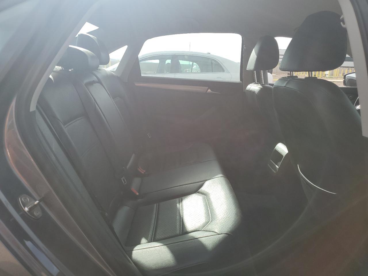2015 VOLKSWAGEN Passat