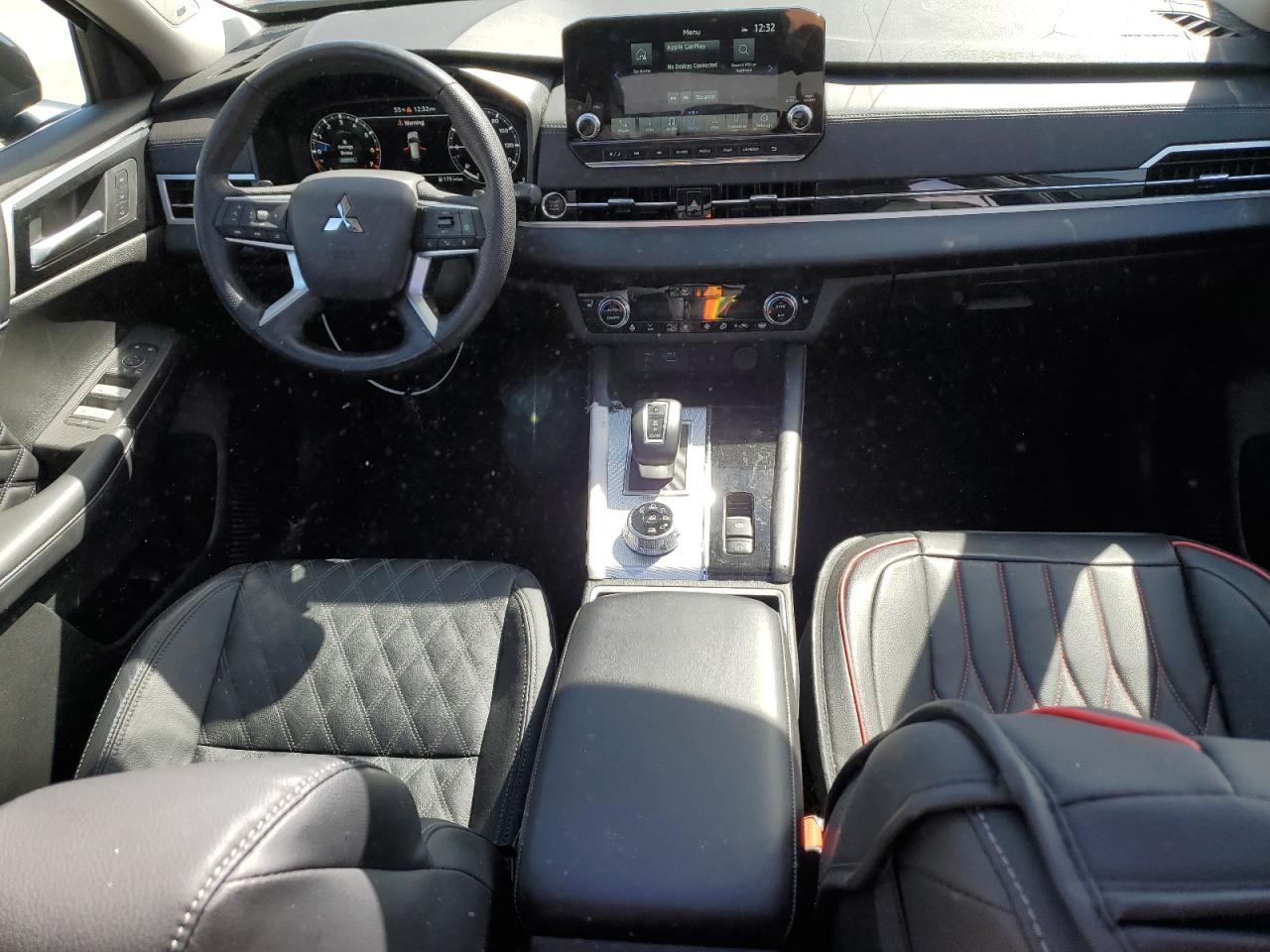 2023 MITSUBISHI outlander