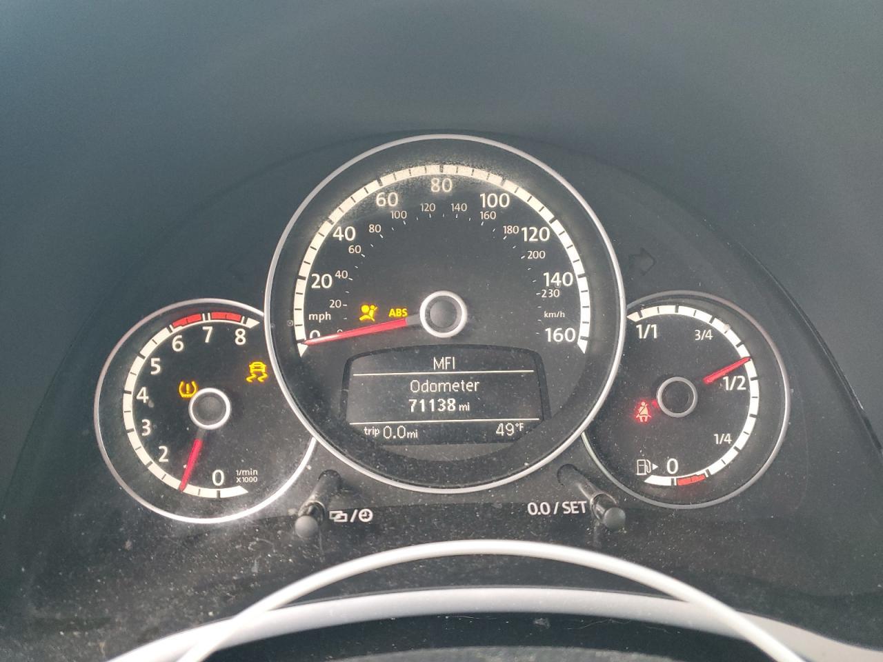 2013 VOLKSWAGEN Beetle