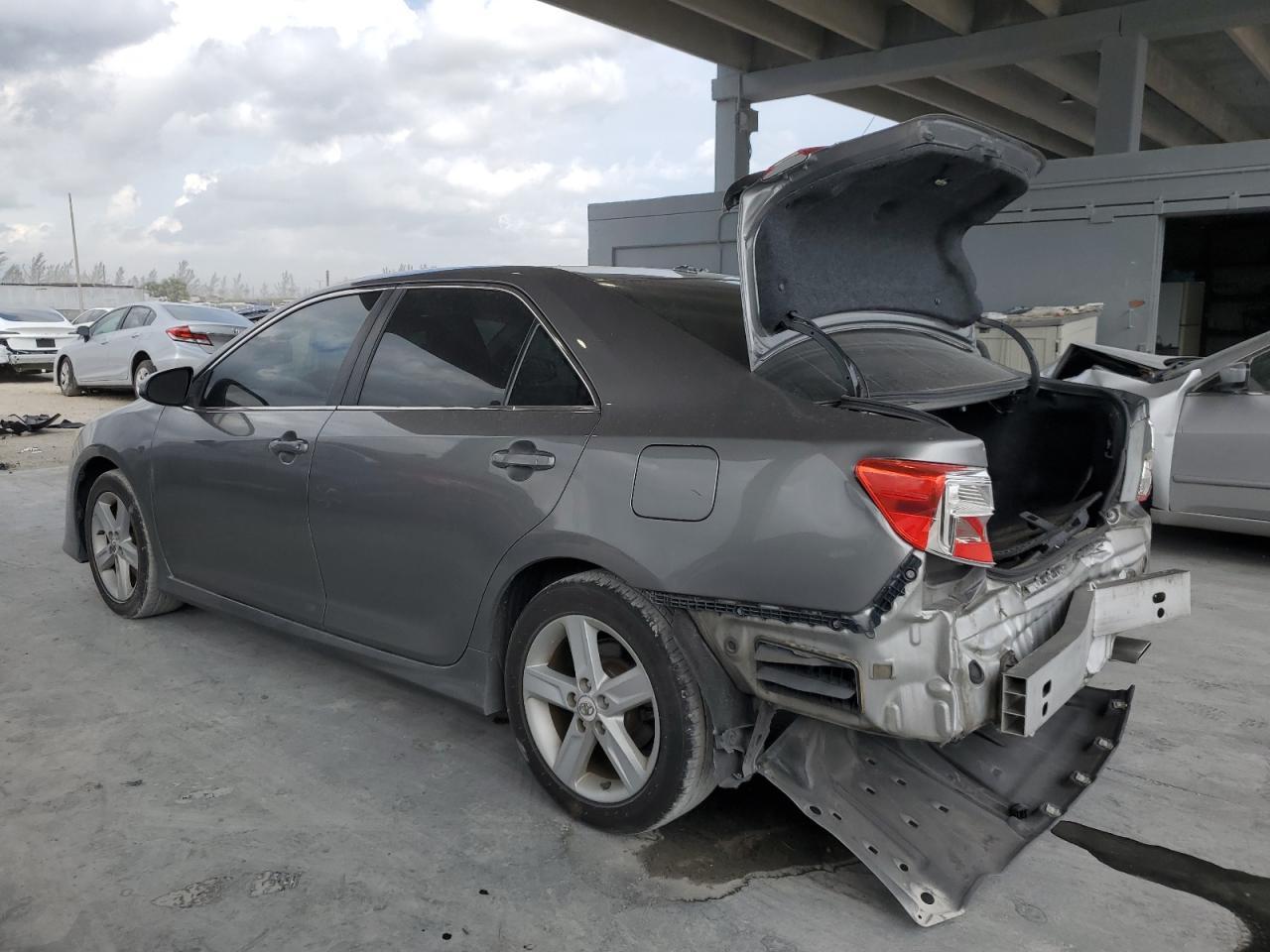 2013 TOYOTA CAMRY