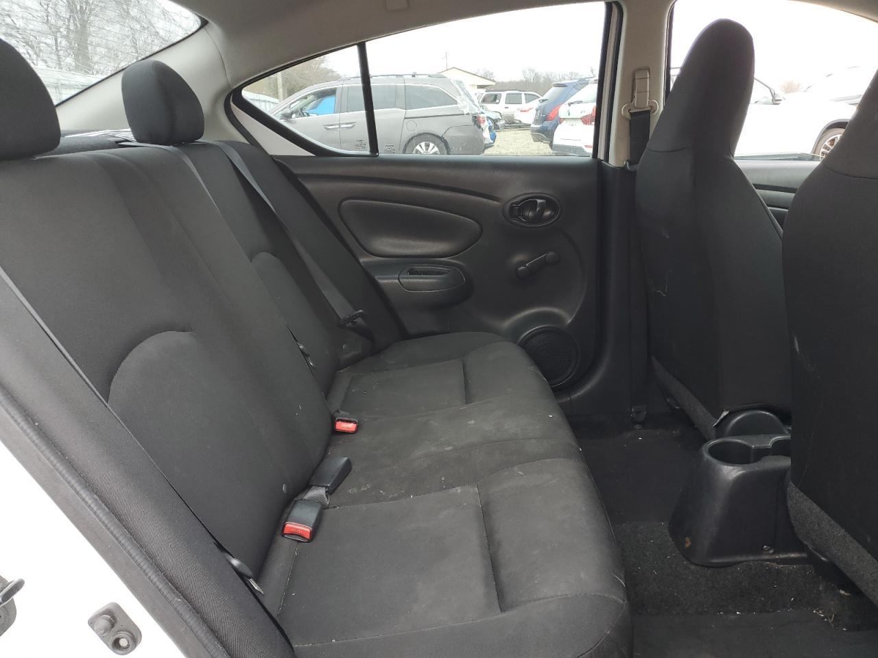 2017 NISSAN VERSA