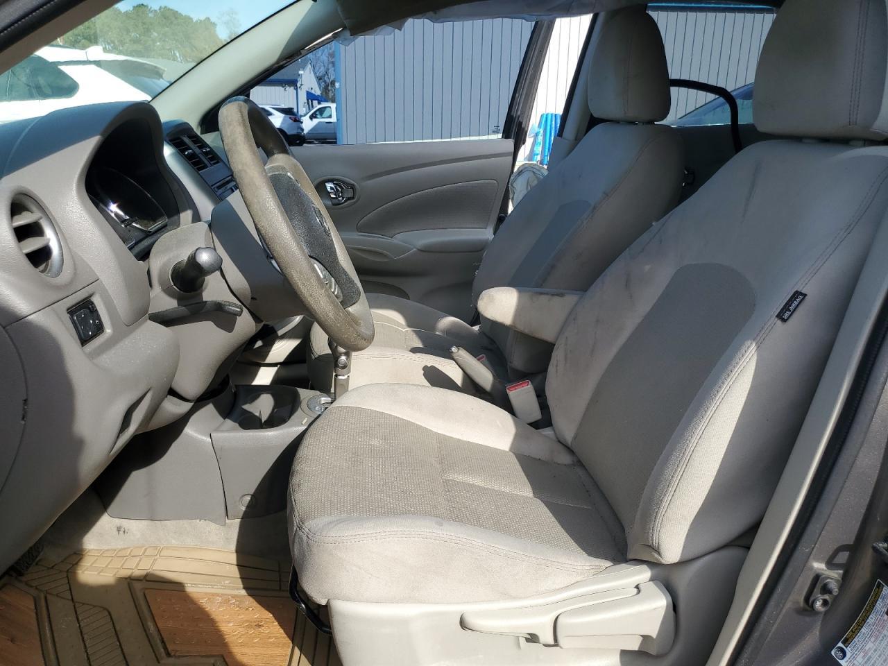 2016 NISSAN VERSA