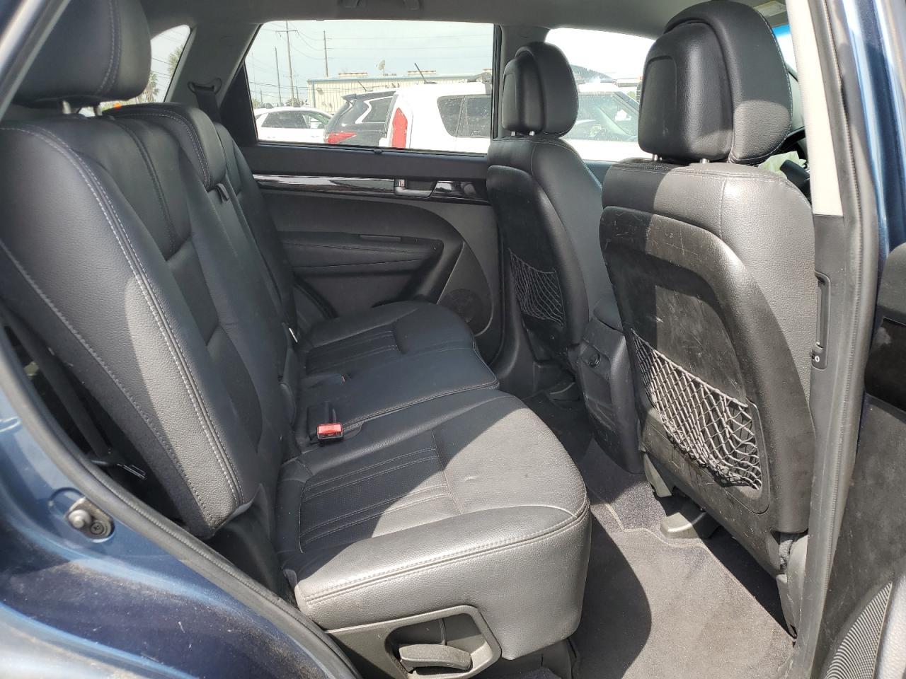 2014 KIA SORENTO
