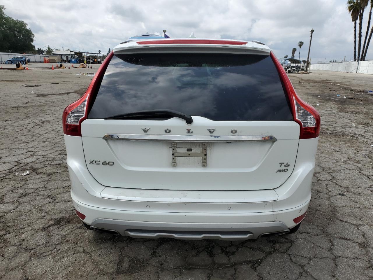 2017 VOLVO XC60