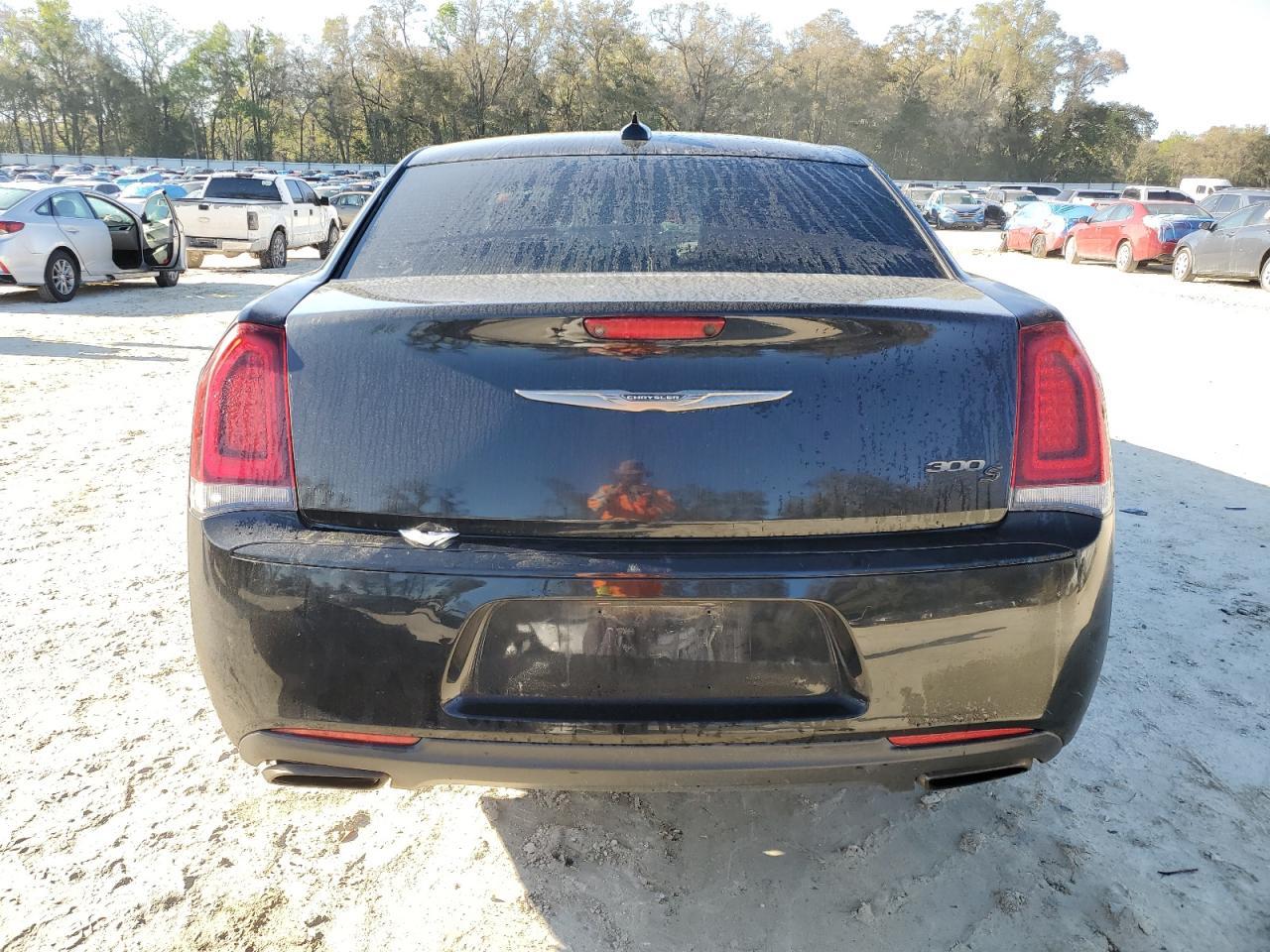 2016 CHRYSLER 300