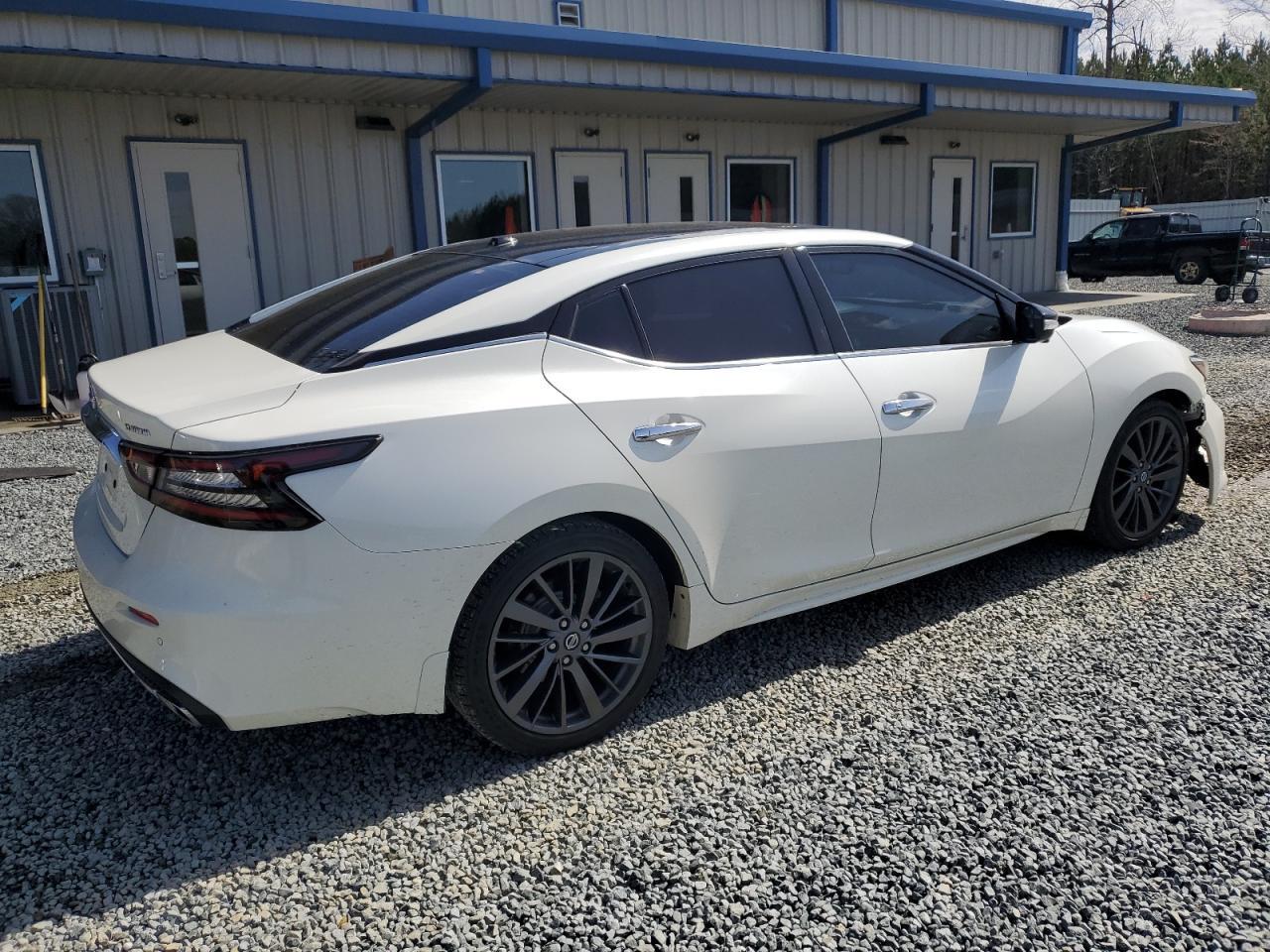 2019 NISSAN Maxima
