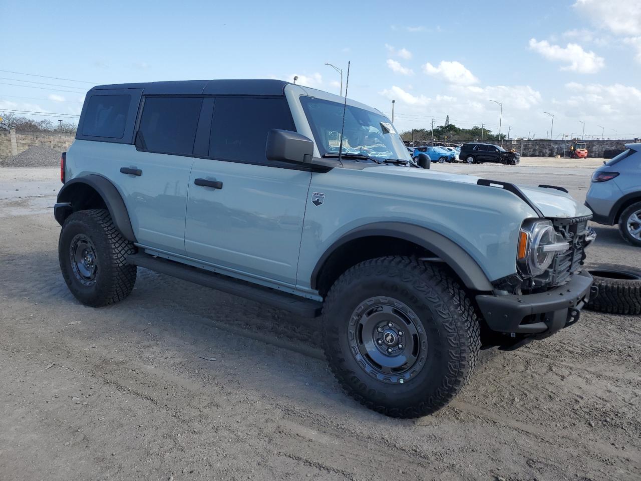 2024 FORD Bronco
