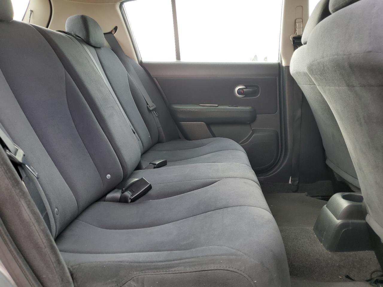 2009 NISSAN VERSA