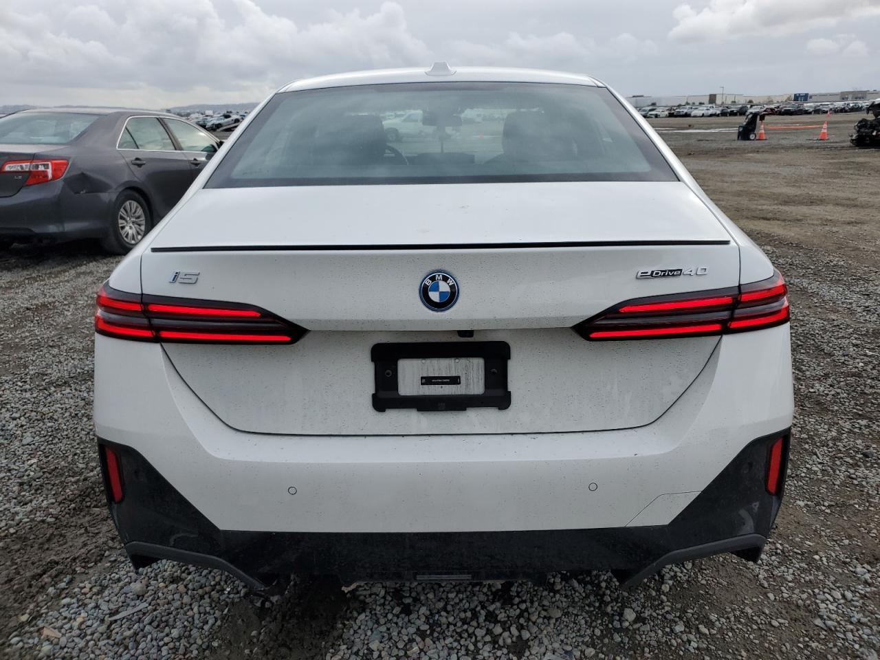 2024 BMW i5