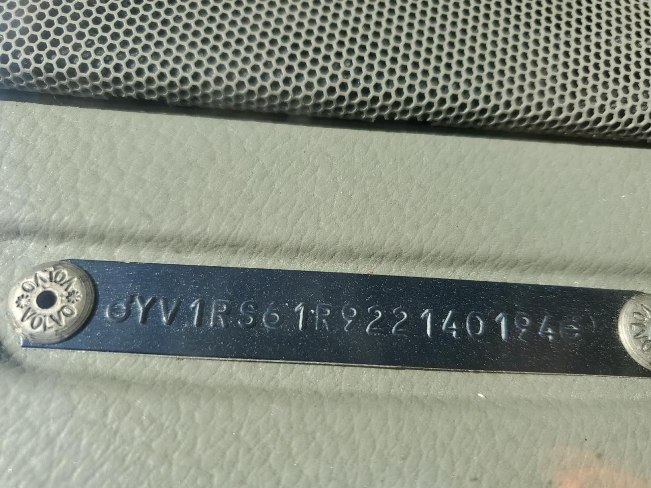 2002 VOLVO S60