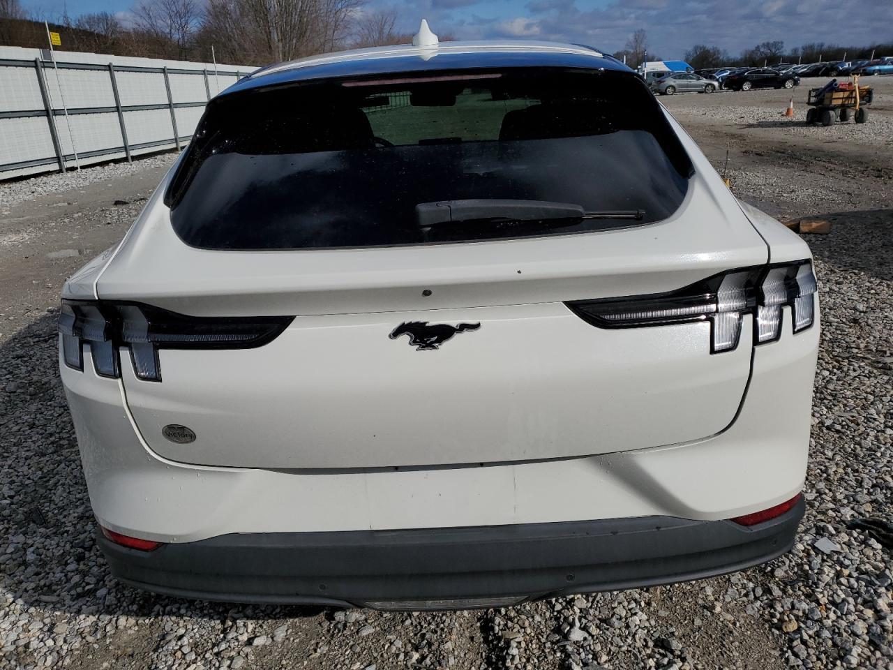 2021 FORD Mustang Mach-E