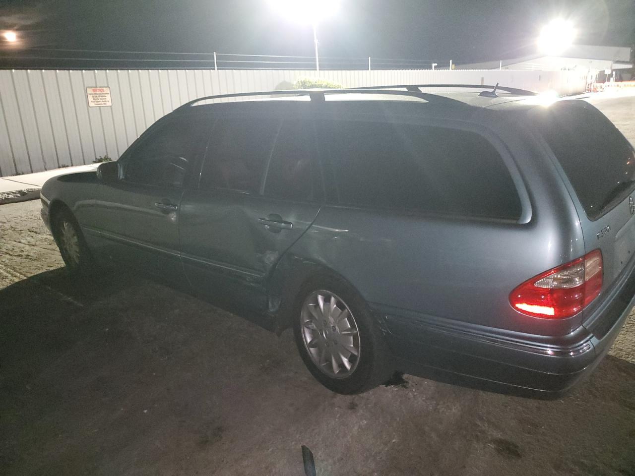 2001 MERCEDES-BENZ E-Class