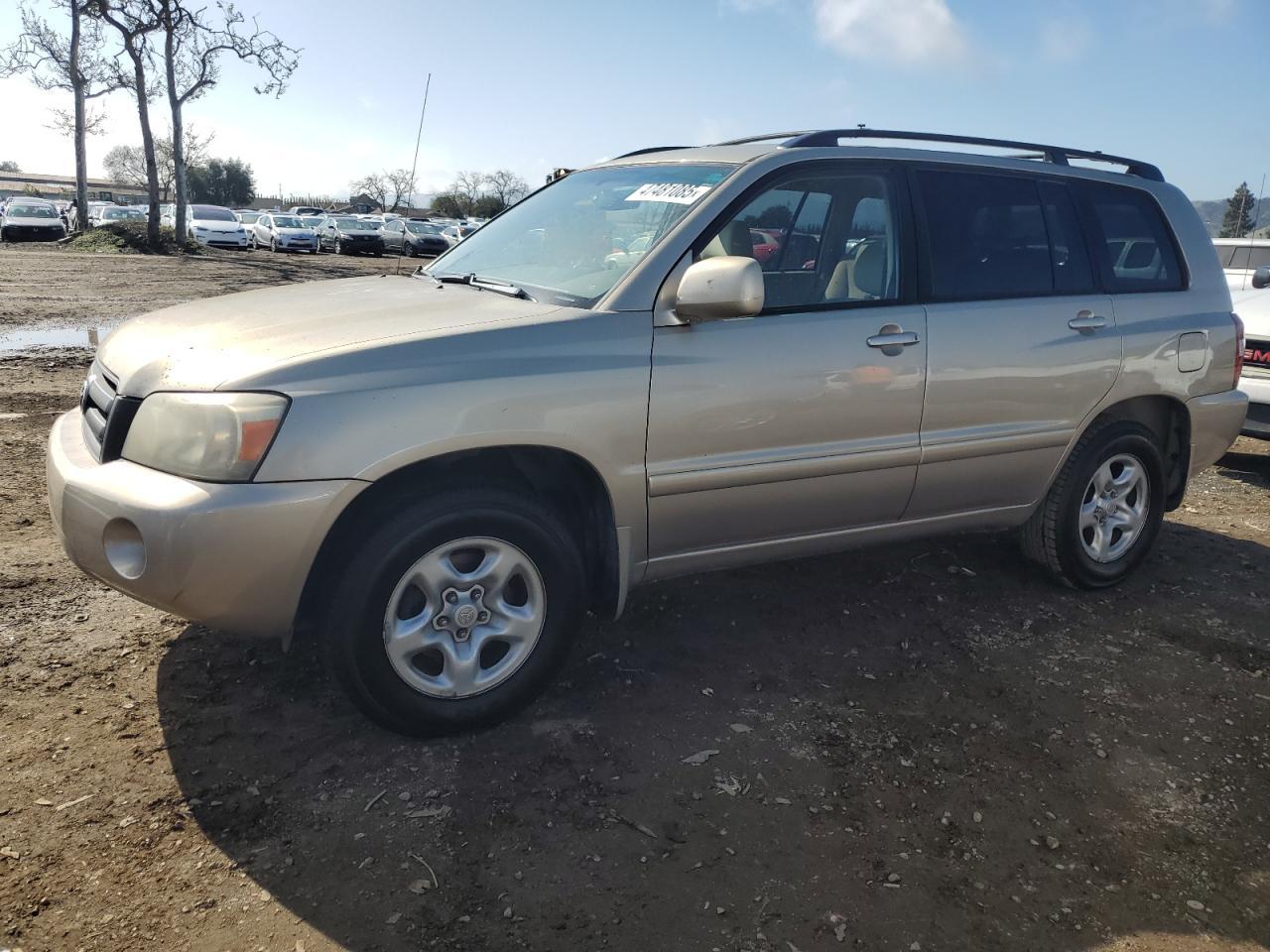 2005 TOYOTA HIGHLANDER