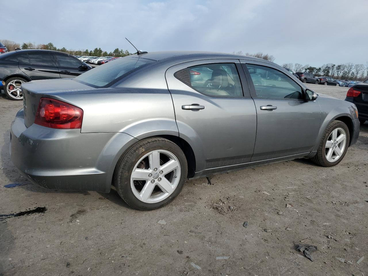 2011 DODGE Avenger