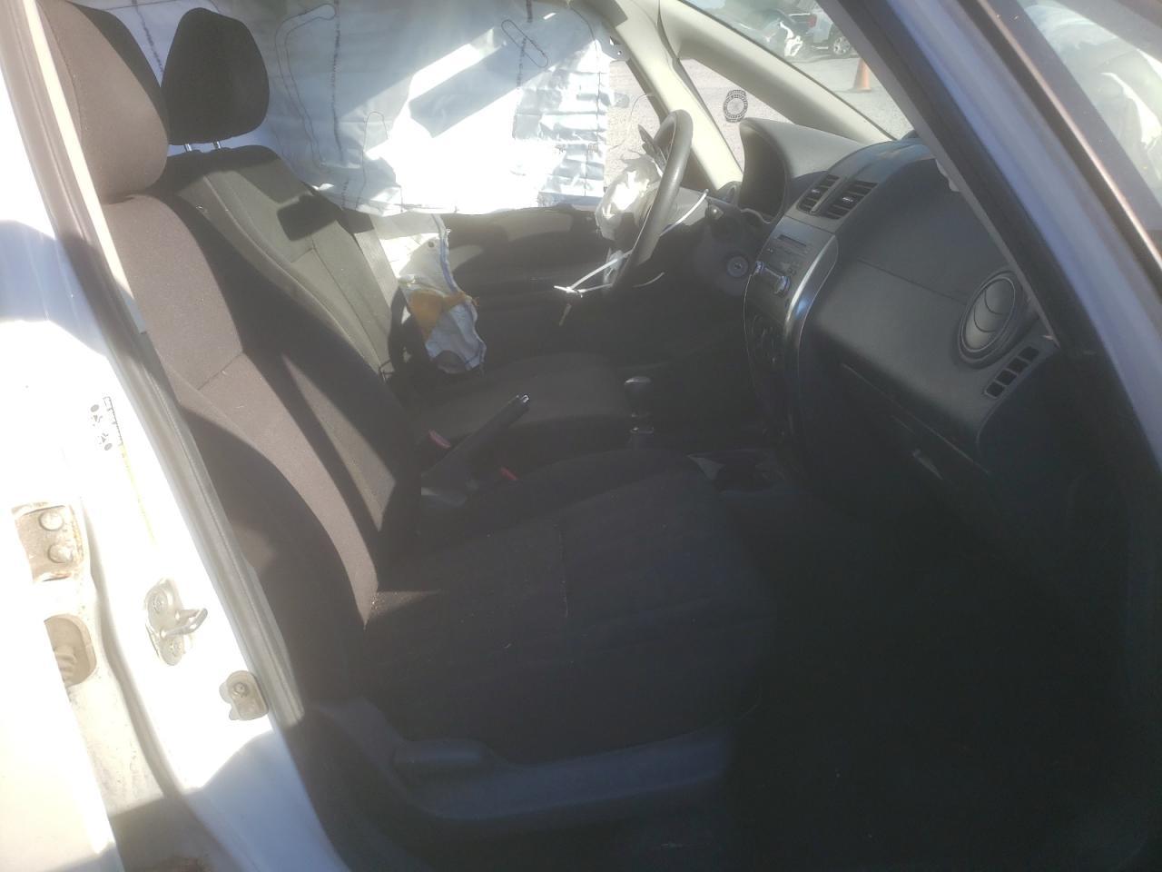 2011 SUZUKI SX4