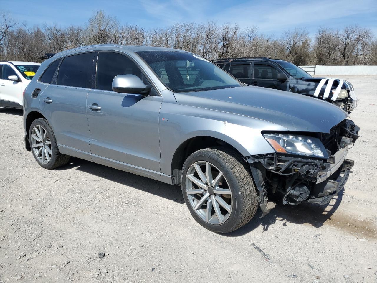 2009 AUDI Q5