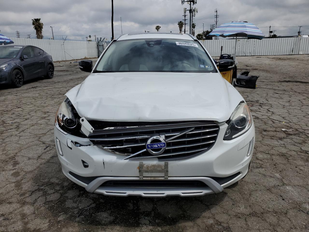 2017 VOLVO XC60