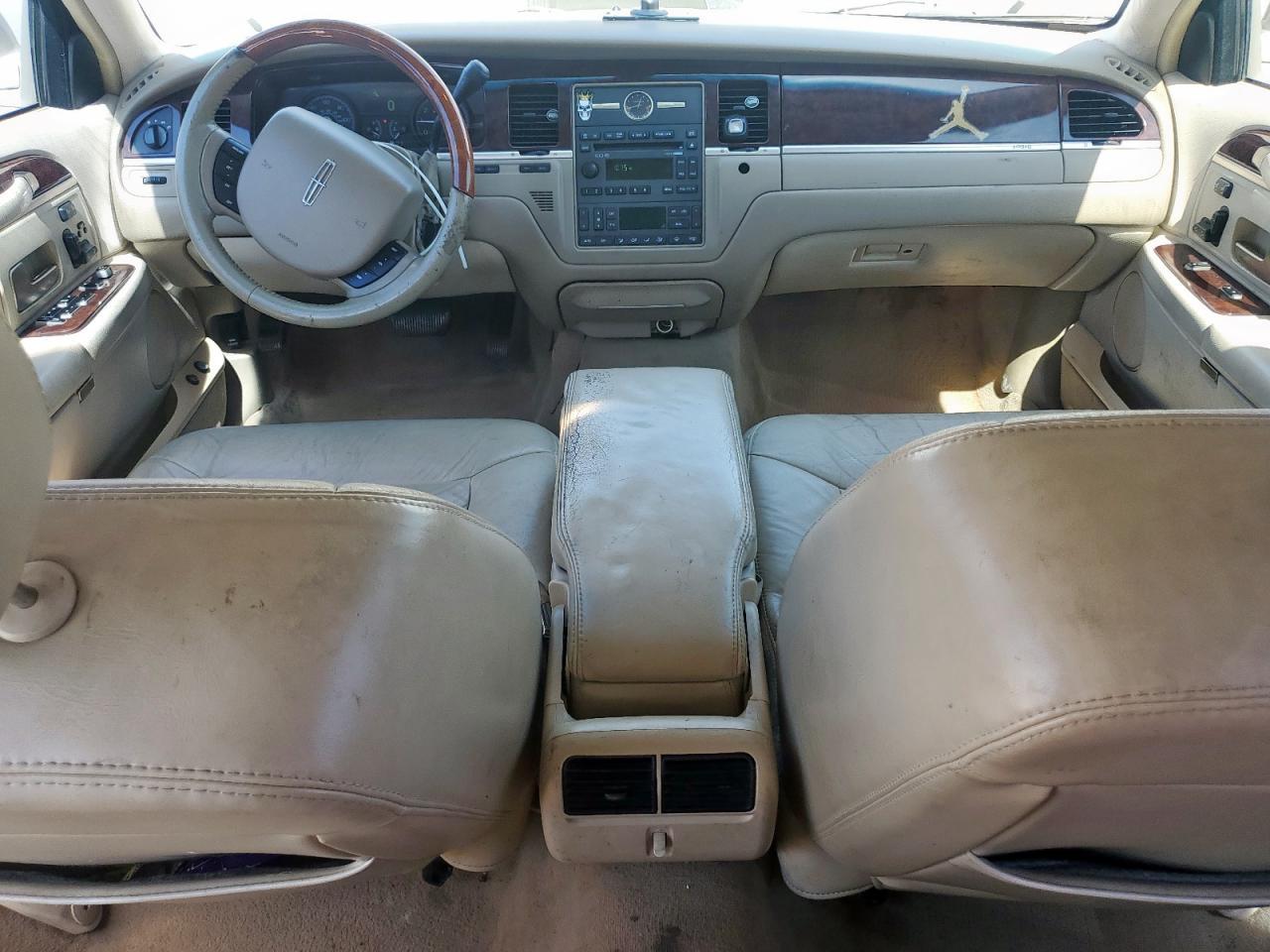 2007 LINCOLN Town Car