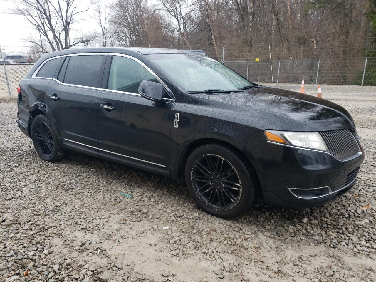 2013 LINCOLN MKT