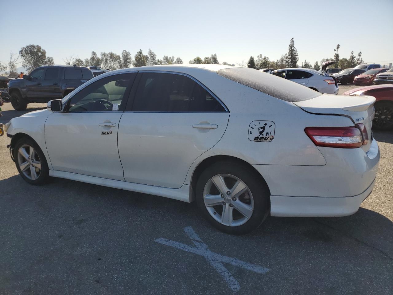 2011 TOYOTA CAMRY