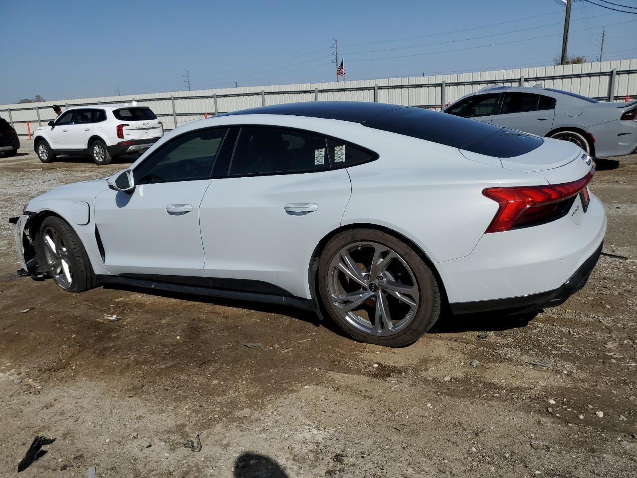 2024 AUDI e-tron GT