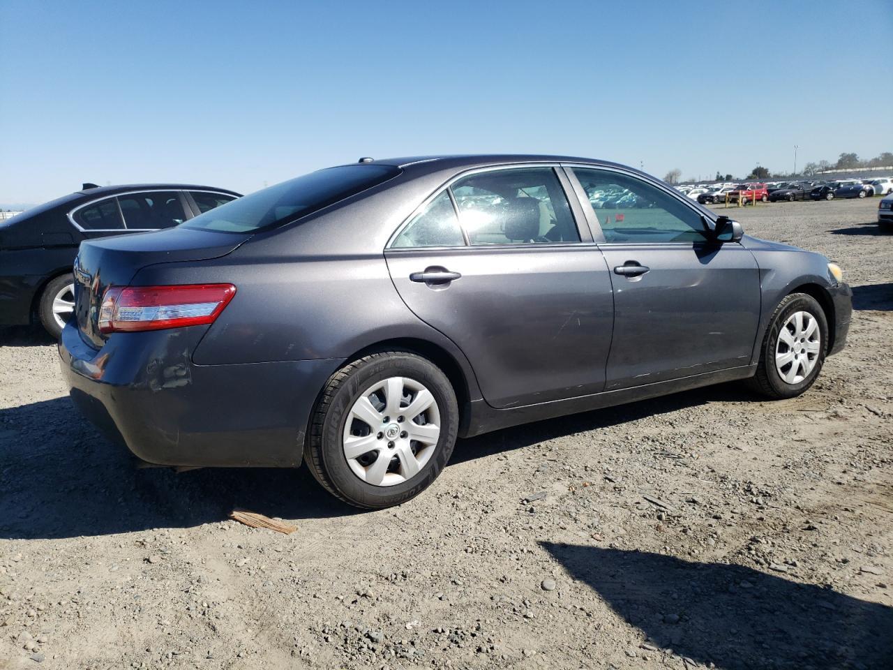2011 TOYOTA CAMRY