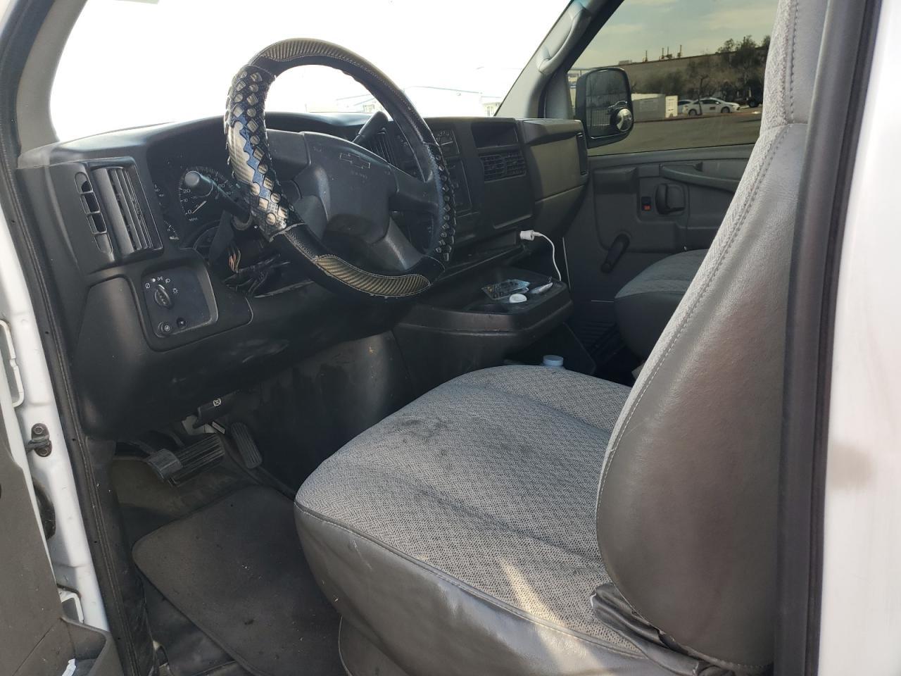 2005 CHEVROLET EXPRESS 2500