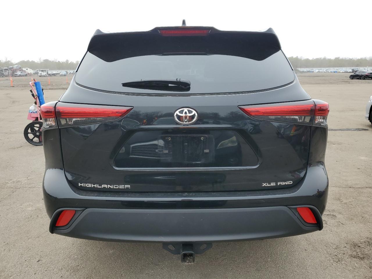 2022 TOYOTA HIGHLANDER