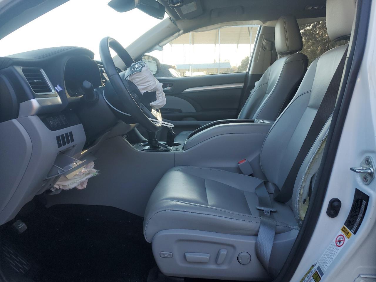2018 TOYOTA HIGHLANDER