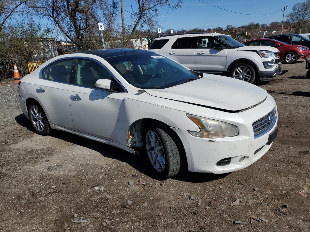 2009 NISSAN Maxima