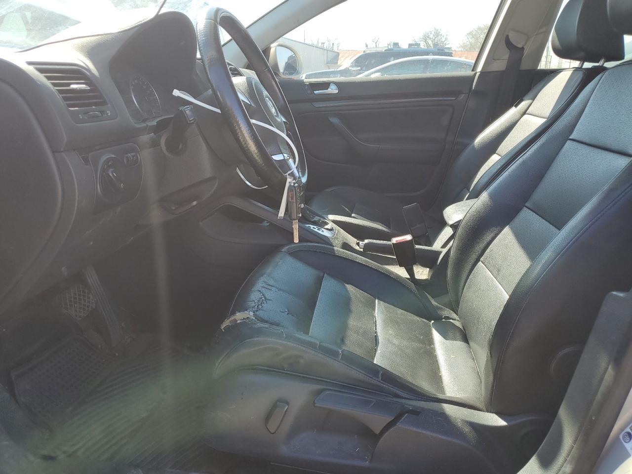 2010 VOLKSWAGEN JETTA