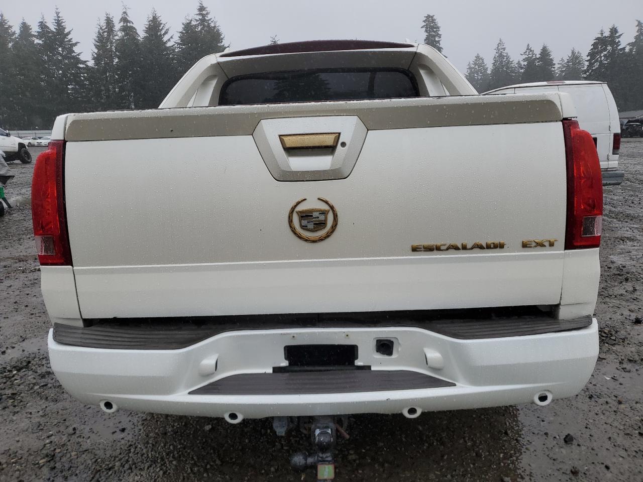 2003 CADILLAC ESCALADE
