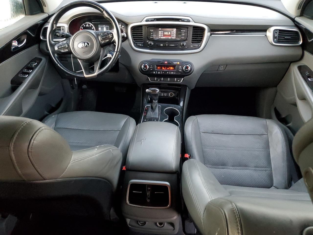 2016 KIA SORENTO
