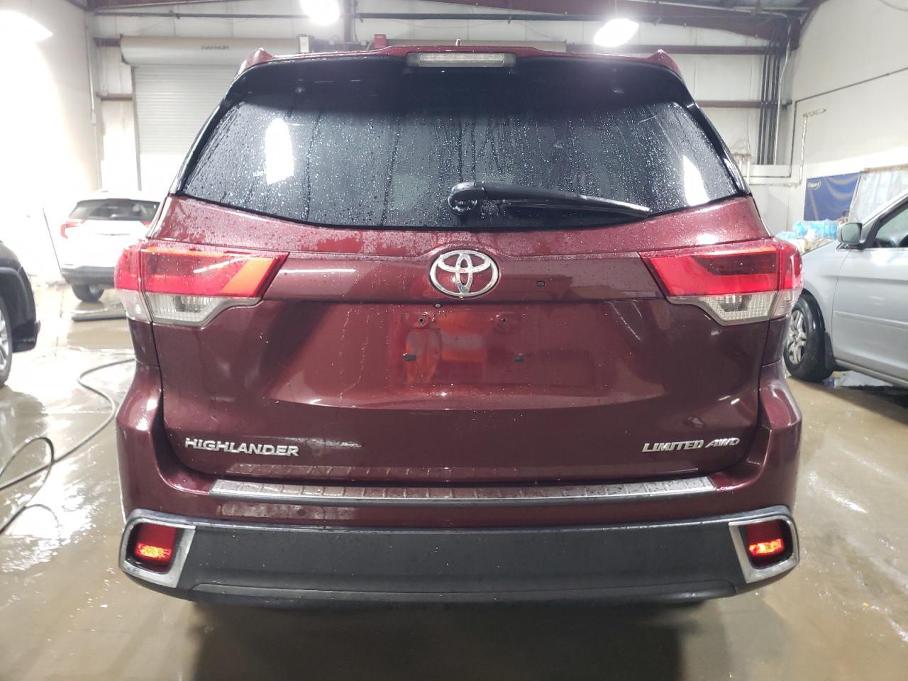 2017 TOYOTA HIGHLANDER