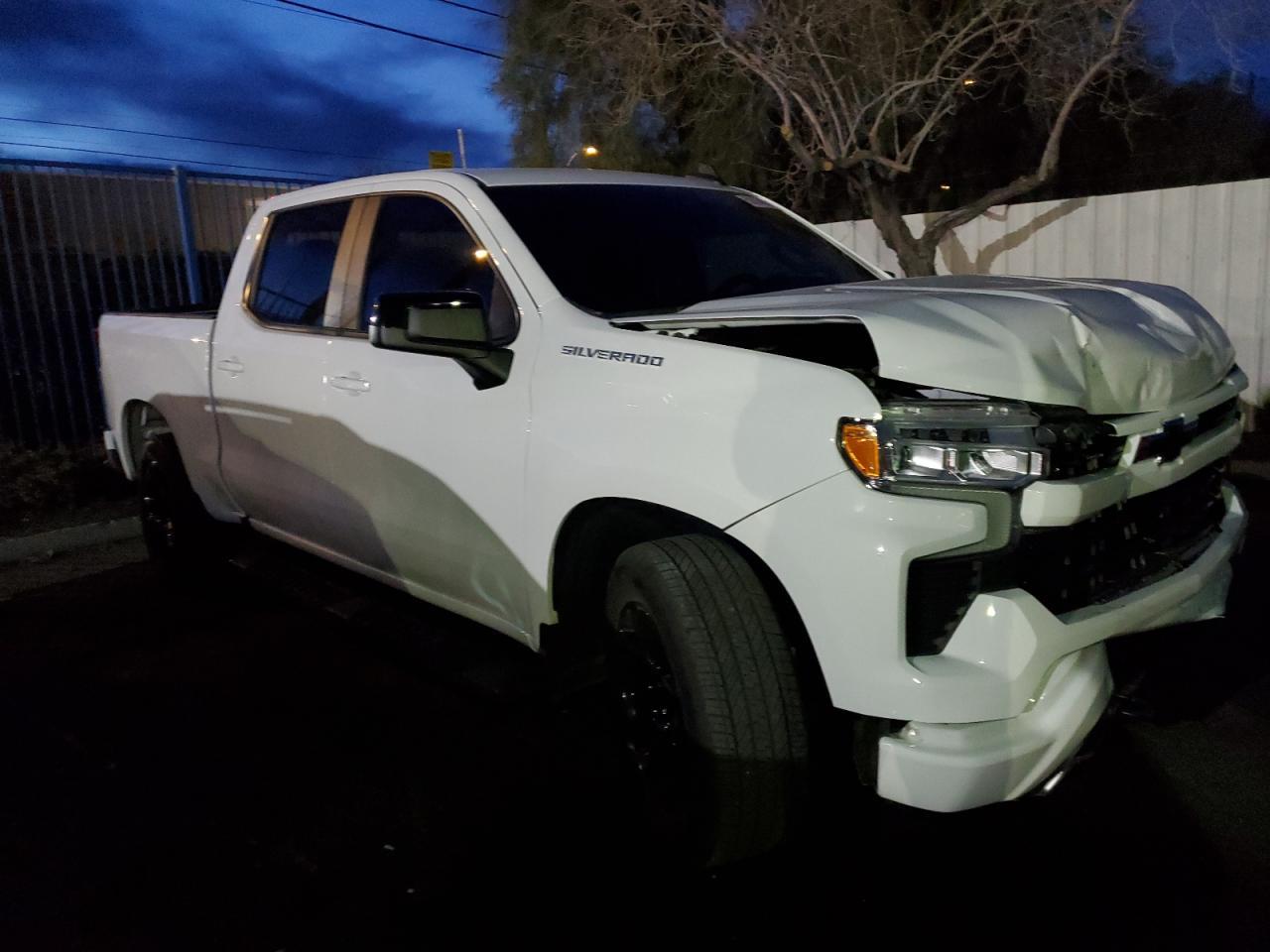 2023 CHEVROLET Silverado