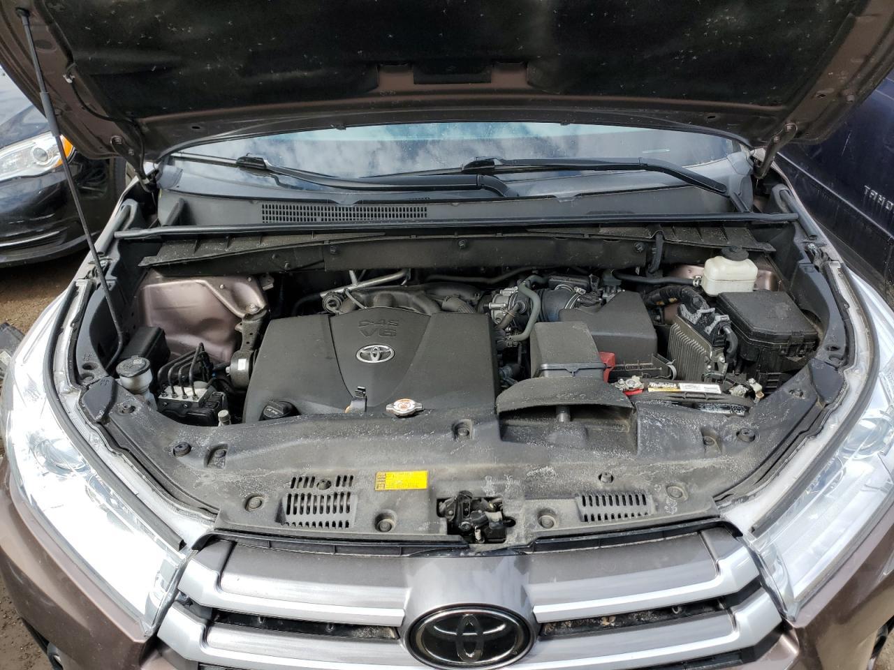 2017 TOYOTA HIGHLANDER
