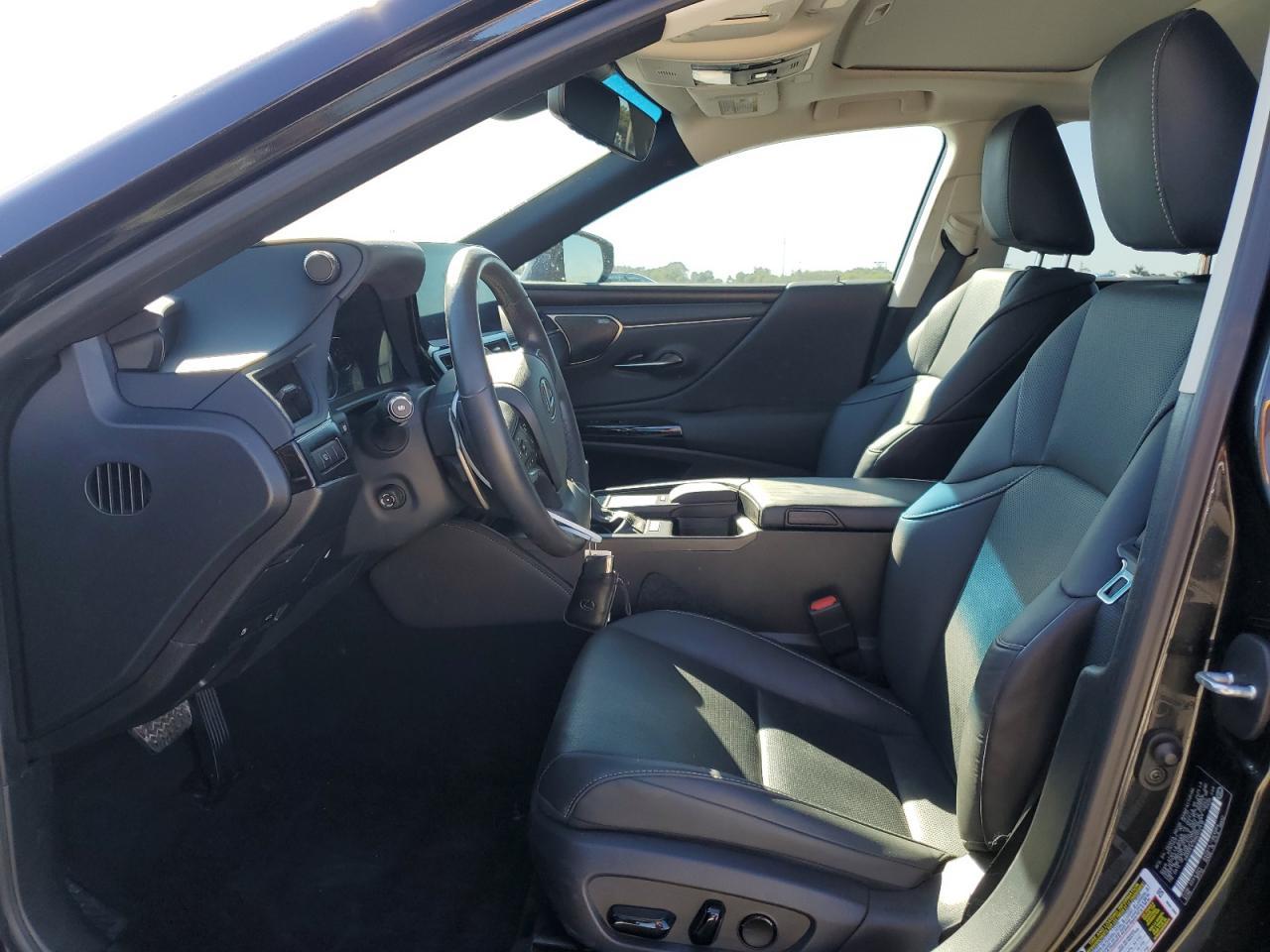 2022 LEXUS ES 300H