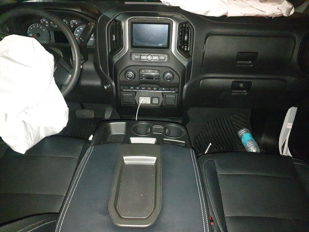 2025 CHEVROLET Silverado