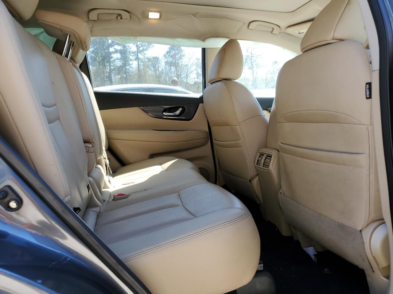 2016 NISSAN ROGUE