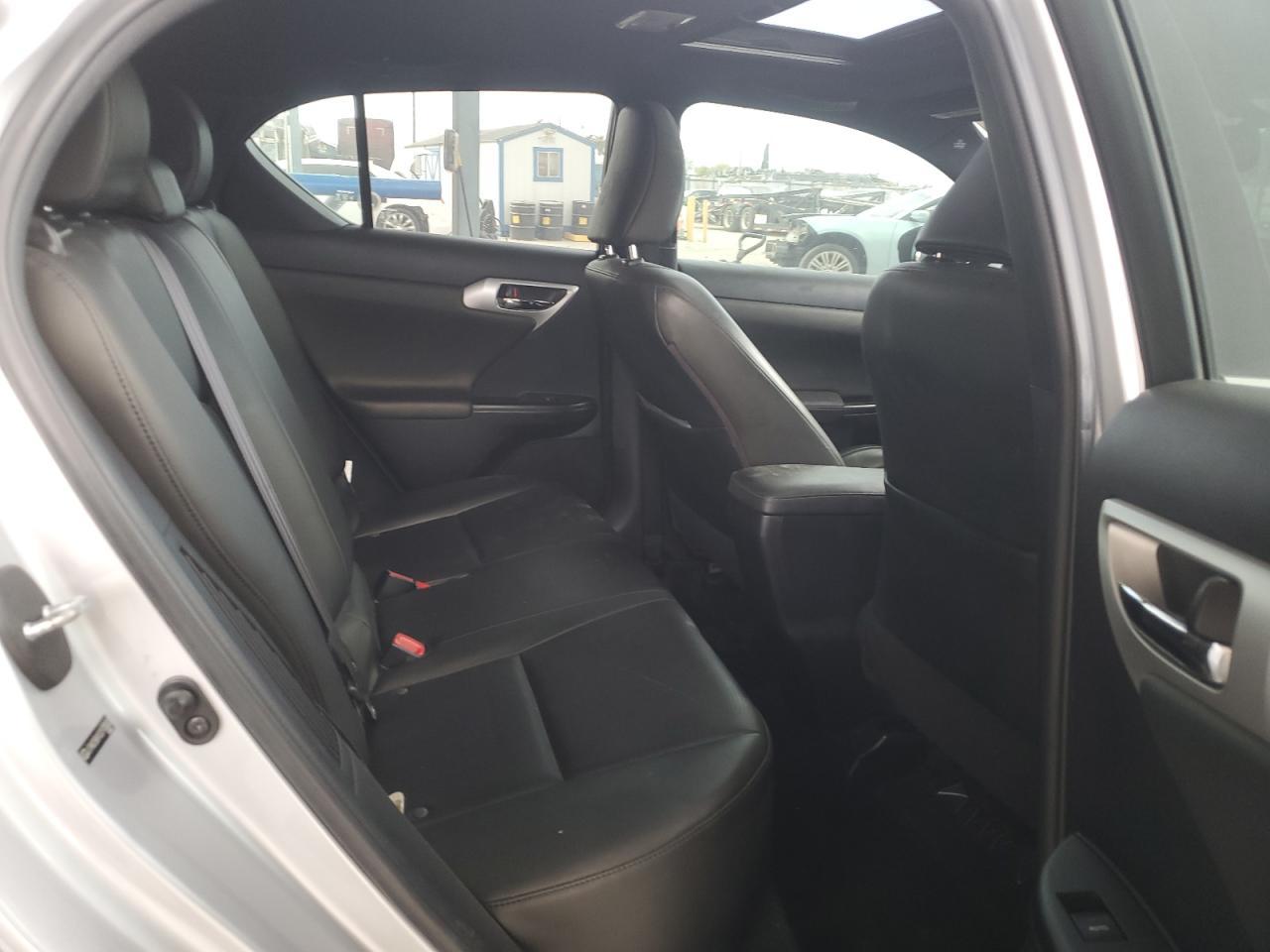 2013 LEXUS CT 200