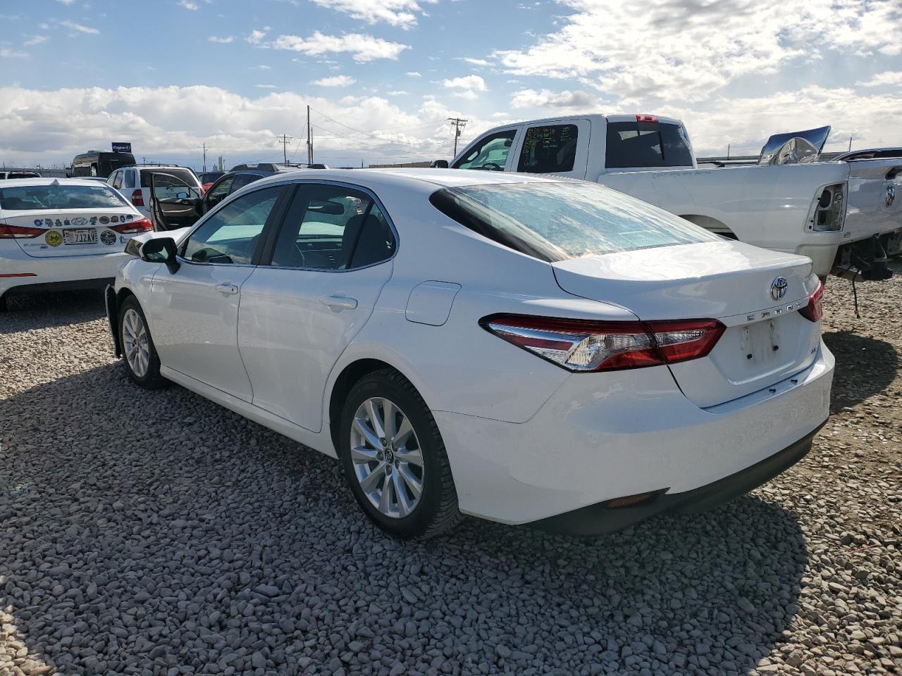 2018 TOYOTA CAMRY