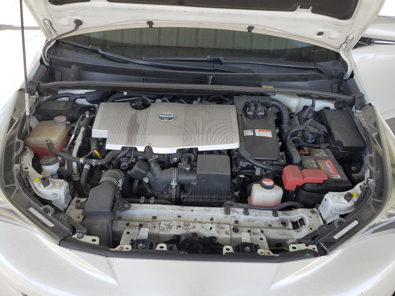 2016 TOYOTA PRIUS