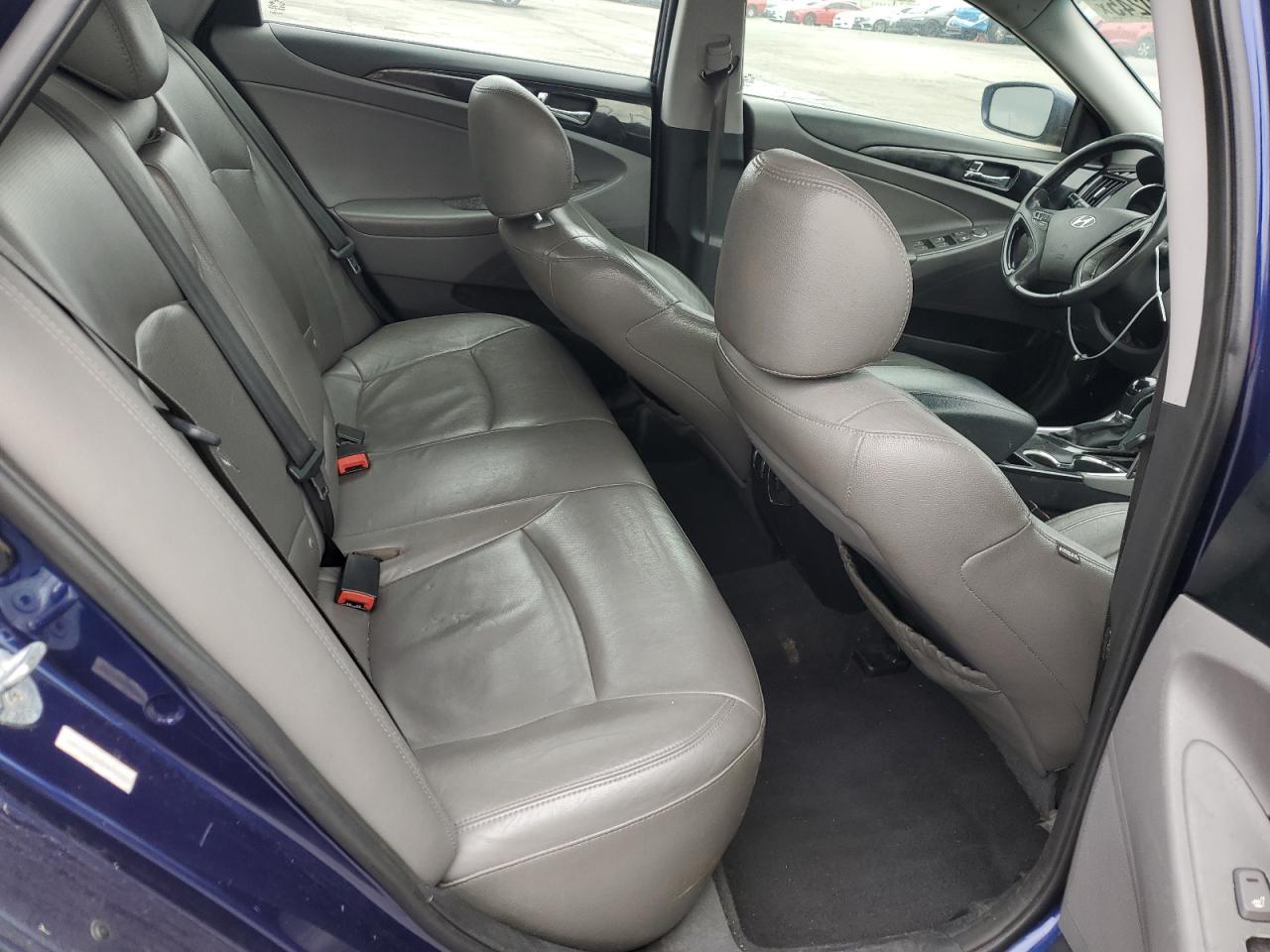 2011 HYUNDAI SONATA