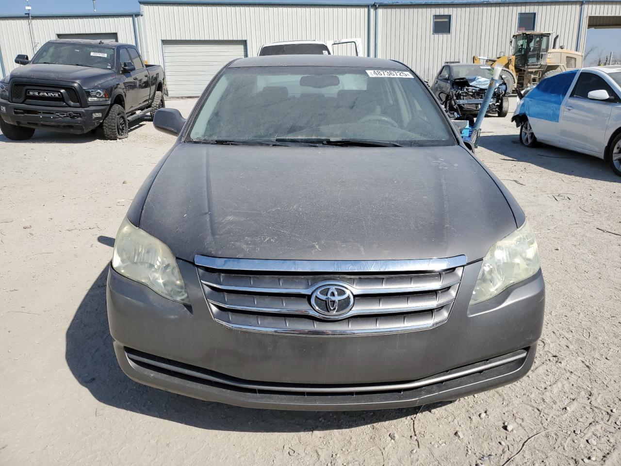 2006 TOYOTA Avalon