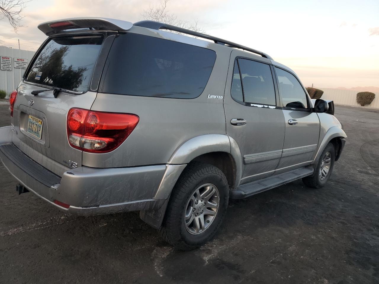 2005 TOYOTA Sequoia