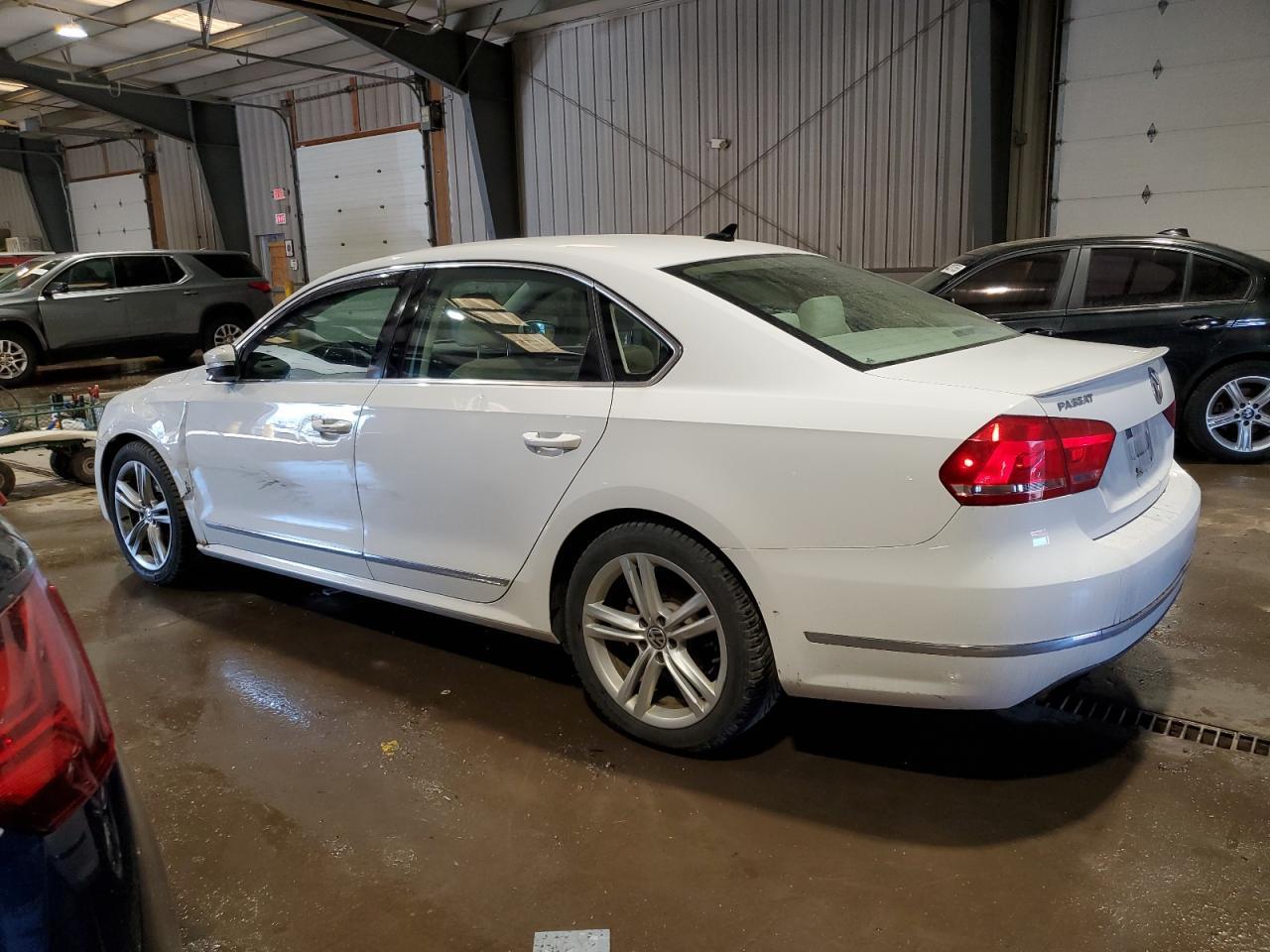 2014 VOLKSWAGEN Passat