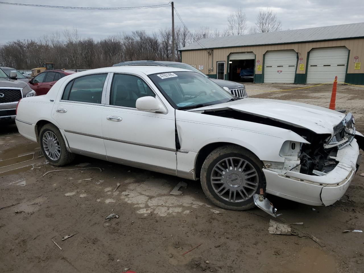 2007 LINCOLN Town Car