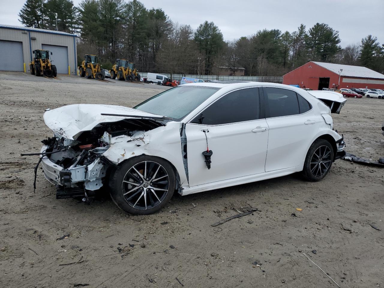 2024 TOYOTA CAMRY